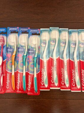 Colgate Toothbrushes - 11 Items - Brand New Condition